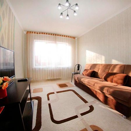 Razmestim На Сайна Шаляпина Almaty Luaran gambar
